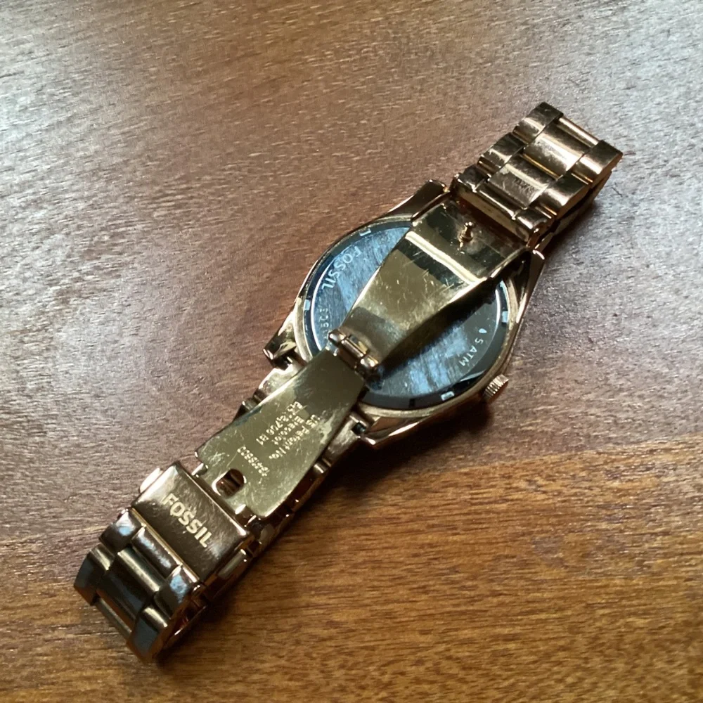 Fossil Perfect Boyfriend Rose Gold-tone Women’s Watch ES 3587